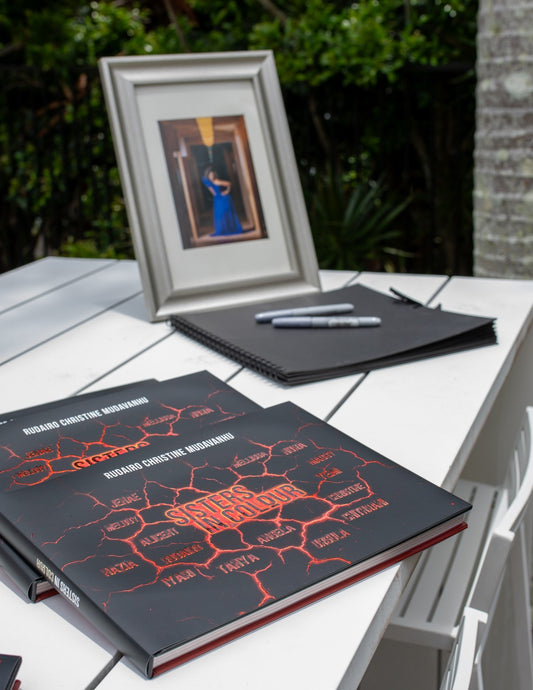 Sisters in Colour the Luxury Premium Coffee Table Book (Hardback)